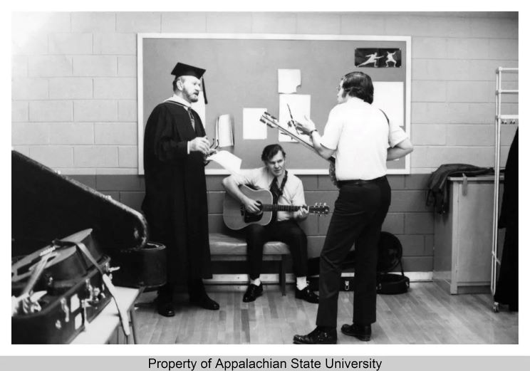 Doc and Merle Watson rehearse before commencement