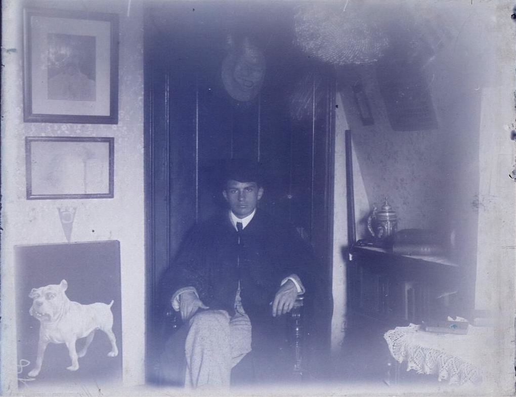 "4 Unidentified People in House"